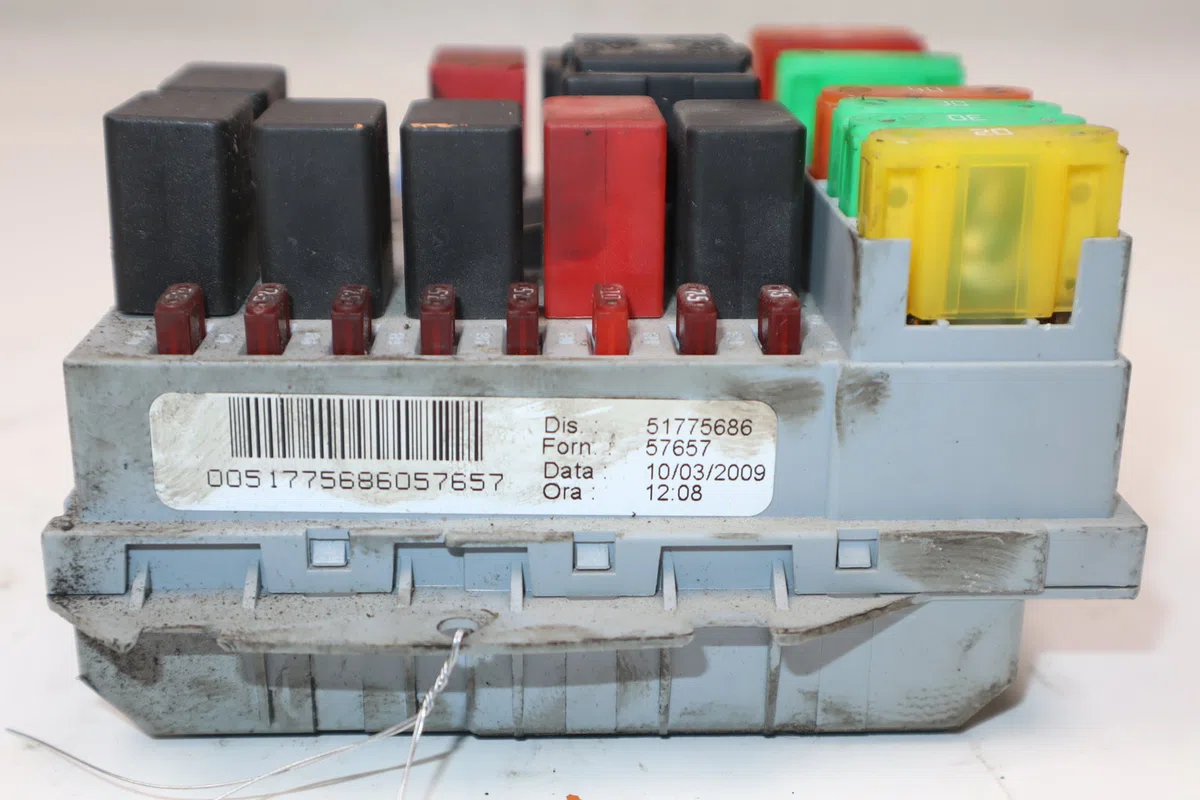 Platine fusible habitacle Fiat BRAVO II (198_) 1.4 (198axa1b) (2007-2014) occasion