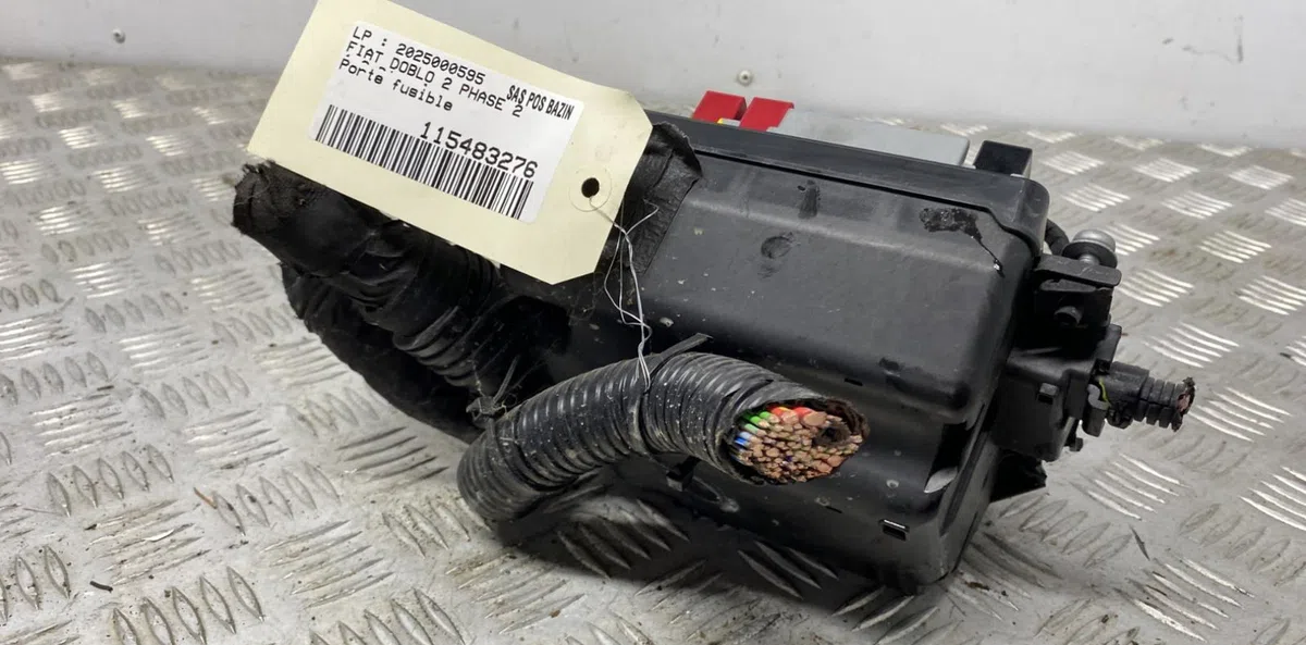 Platine fusible habitacle FIAT DOBLO 2 PHASE 2 occasion
