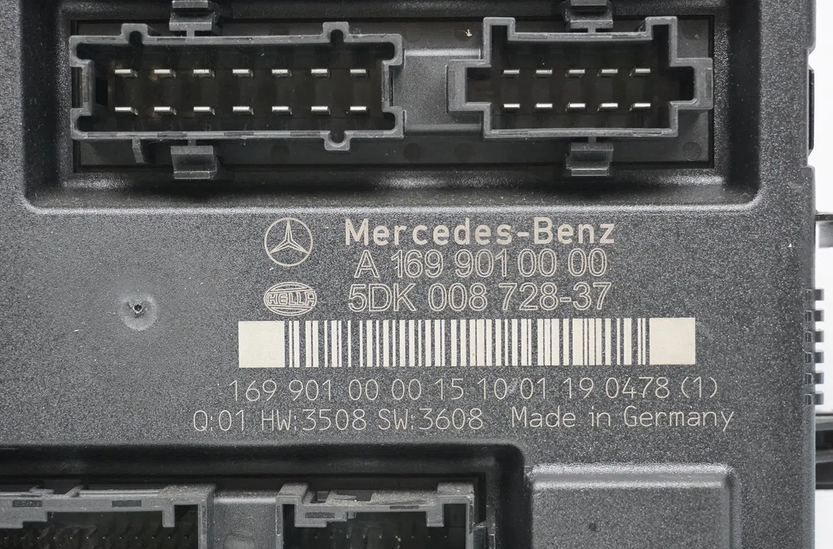 Platine fusible habitacle Mercedes-benz CLASSE B Sports Tourer (W245) B 180 cdi (245.207) (2005-2011) 5 portes occasion