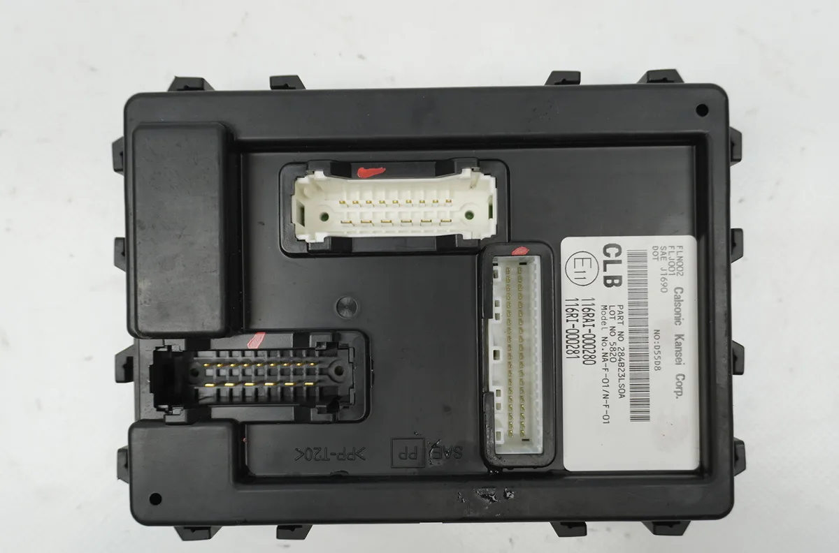 Platine fusible habitacle NISSAN NV200  1.5 DCI 90ch occasion