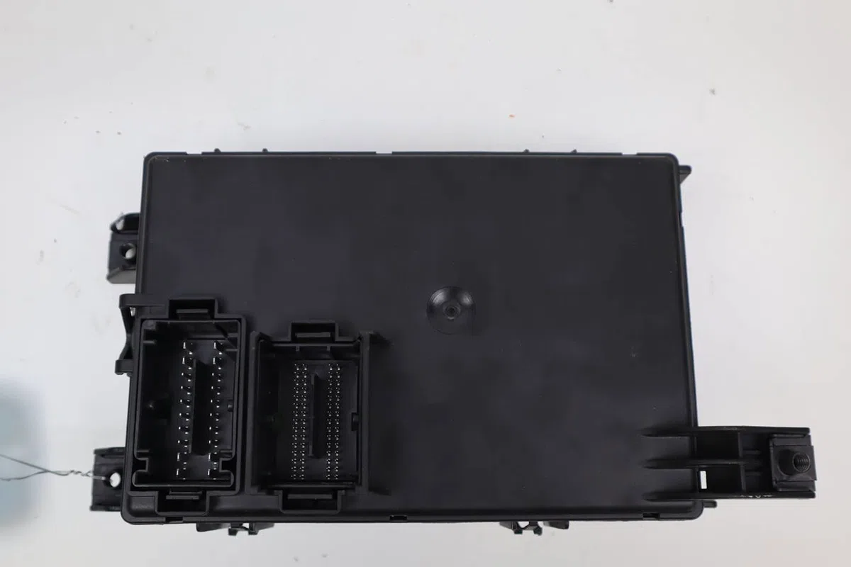 Platine fusible habitacle Opel CORSA E (X15) 1.3 cdti (08, 68) (2014) occasion