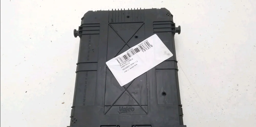 Platine fusible habitacle Peugeot 2008 I (CU_) 1.2 thp 110 - puretech 110 (2015) 5 portes occasion