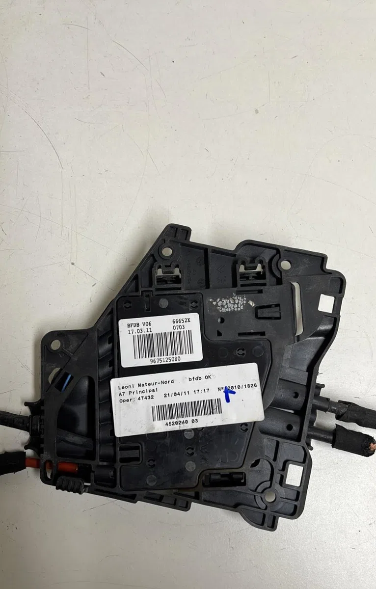 Platine fusible habitacle Peugeot 207-207 (WA_, WC_) 1.4 16v (2006-2013) 3 portes occasion
