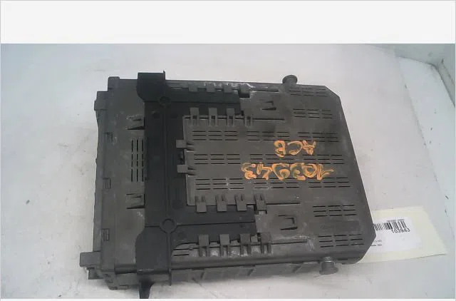 Platine fusible habitacle Peugeot 607 (9D, 9U) 2.2 hdi (2000-2006) occasion