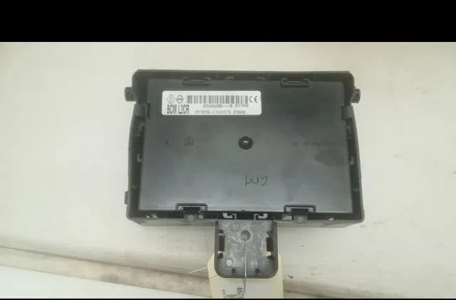 Platine fusible habitacle Renault CLIO III (BR0-1, CR0-1) 1.5 dci (br17, cr17) (2005-2012) 5 portes occasion