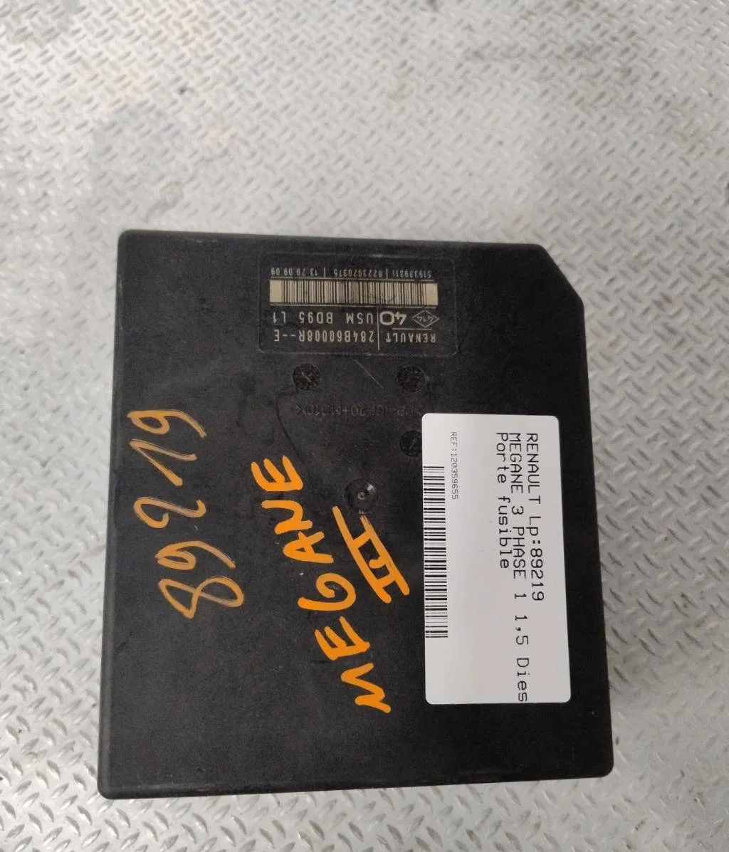Platine fusible habitacle RENAULT MEGANE 3  MEGANE 3 PHASE 1 occasion
