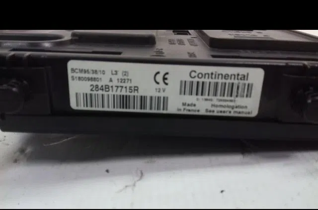Platine fusible habitacle Renault MEGANE III 3-5 portes (BZ0-1_, B3_) 1.5 dci (bz09, bz0d, bz1w, bz29, bz14) (2009) 5 po