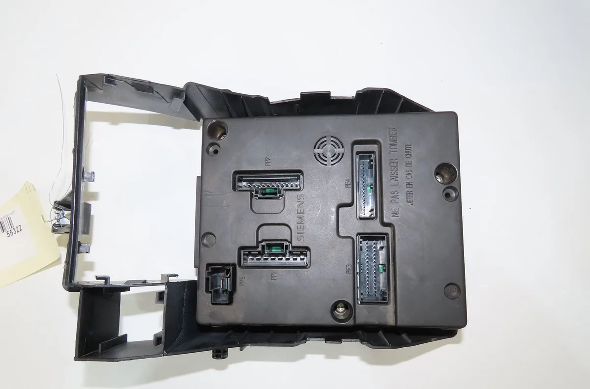 Platine fusible habitacle Renault MEGANE Scenic (JA0-1_) 1.9 dti (ja0n) (1997-1999) occasion