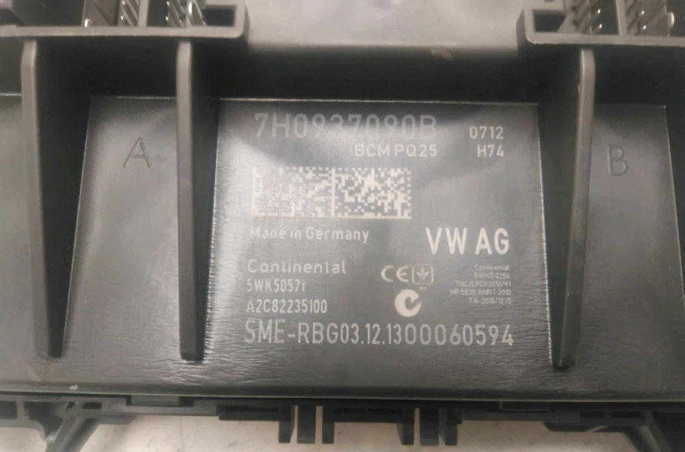 Platine fusible habitacle Skoda RAPID Spaceback (NH1) 1.6 tdi (2012-2019) occasion