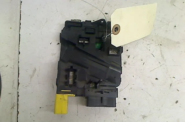 Platine fusible habitacle Volkswagen GOLF PLUS V (5M1, 521) 2.0 tdi 16v (2005-2013) 5 portes occasion