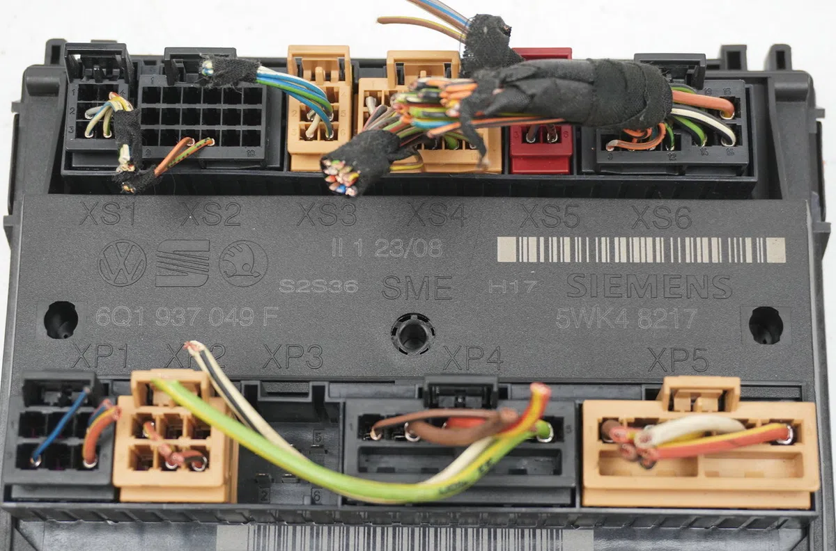 Platine fusible habitacle Volkswagen POLO (9N_, 9A_) 1.2 12v (2001-2007) occasion