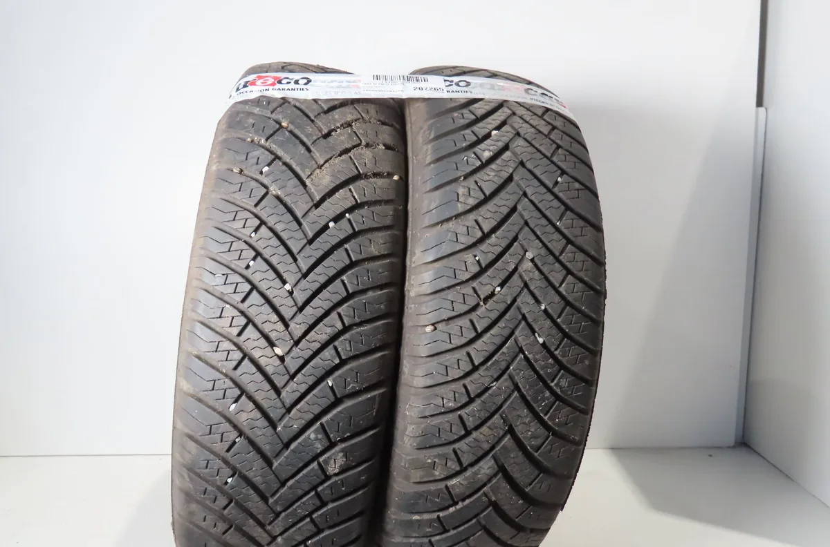 Pneumatiques Toyota YARIS (_P9_) 1.4 d-4d (nlp90_) (2005-2012) occasion