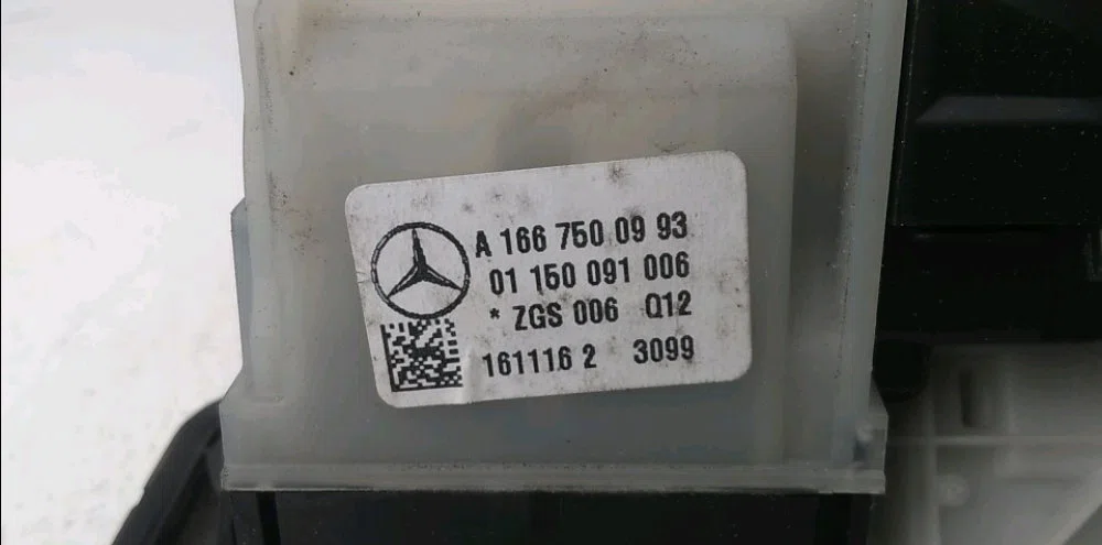 Poignee ext hayon Mercedes-benz VITO Camionnette (W447) 116 cdi (447.601, 447.603, 447.605) (2014) occasion