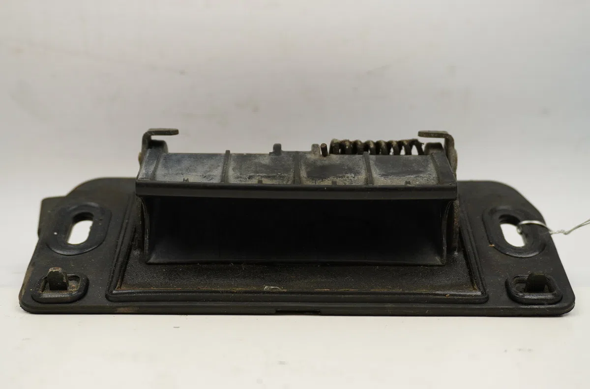 Poignee ext hayon Nissan ALMERA II Hatchback (N16) 1.8 (2000-2002) occasion