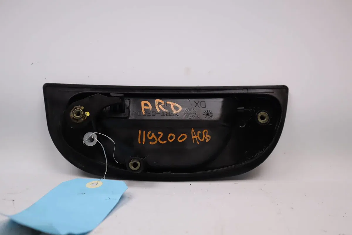 Poignee ext porte ard Alfa romeo 147 (937_) 1.9 jtdm 16v (937.axn1b, 937.bxn1b) (2004-2010) occasion