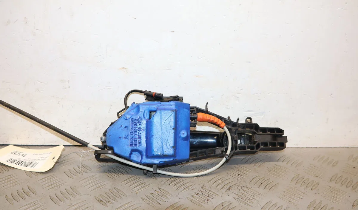 Poignee ext porte ard Bmw 1 (F20) 116 i (2015-2019) occasion