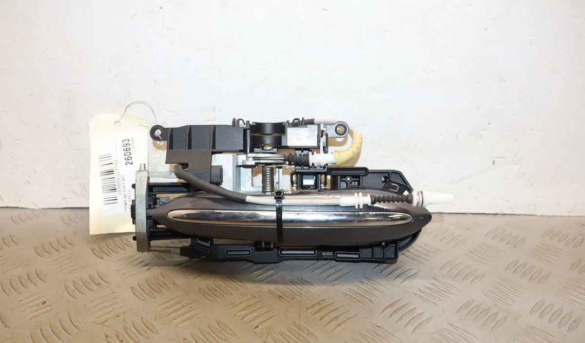 Poignee ext porte ard Bmw 5 (F10) 530 d xdrive (2011-2016) occasion