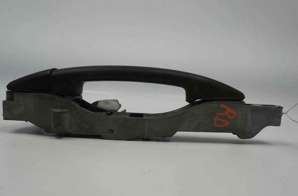 Poignee ext porte ard Citroen C4 I (LC_) 1.6 16v (2004-2011) 5 portes occasion