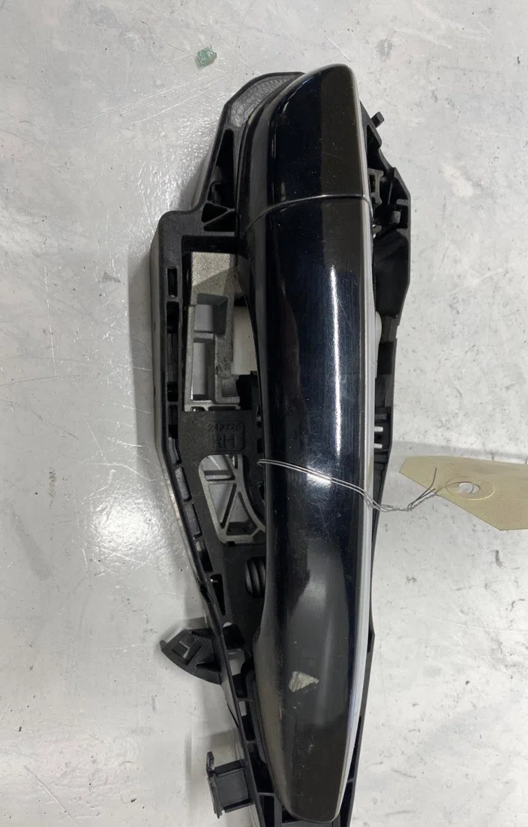Poignee ext porte ard Citroen C4 PICASSO II 1.6 bluehdi 120 (2014) occasion