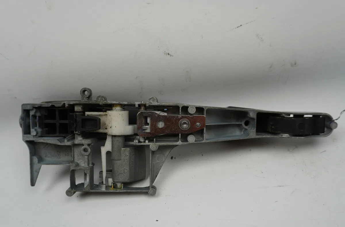 Poignee ext porte ard Citroen C5 III Break (RW_) 2.0 hdi 165 (2009) occasion
