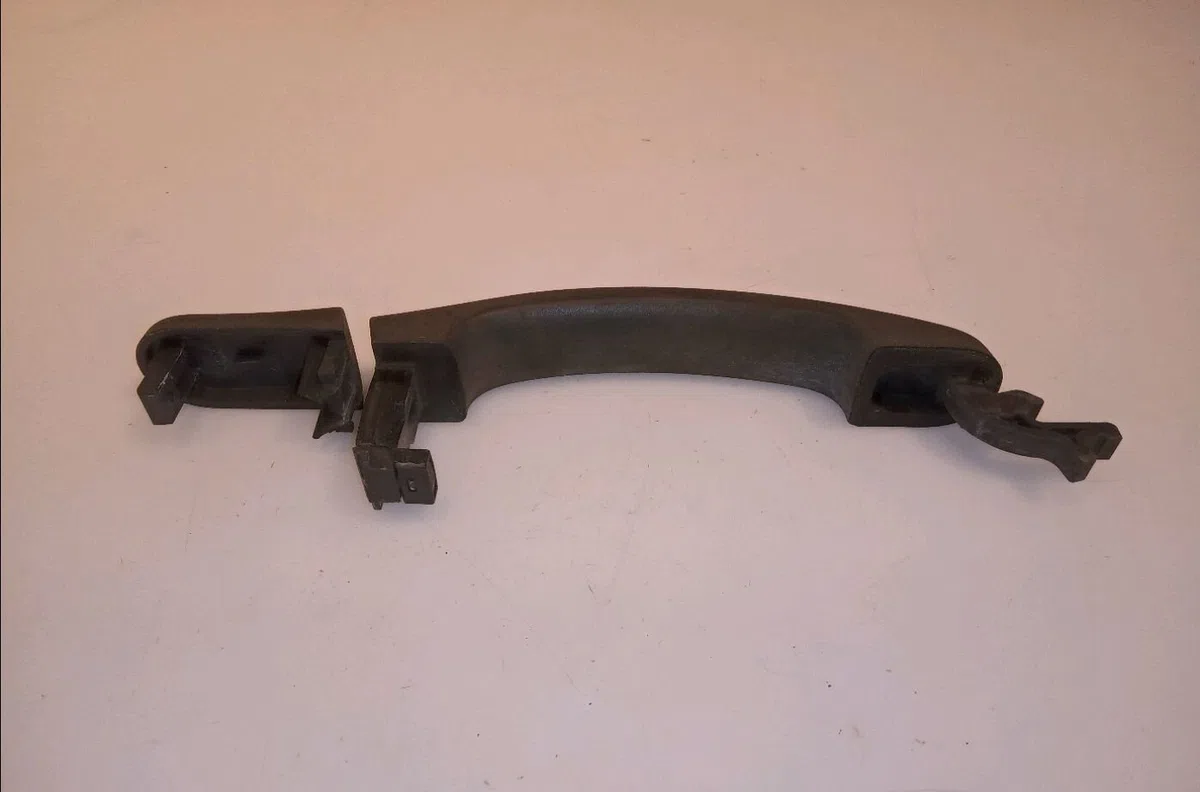 Poignee ext porte ard Ford FIESTA V (JH_, JD_) 1.4 tdci (2001-2008) 5 portes occasion