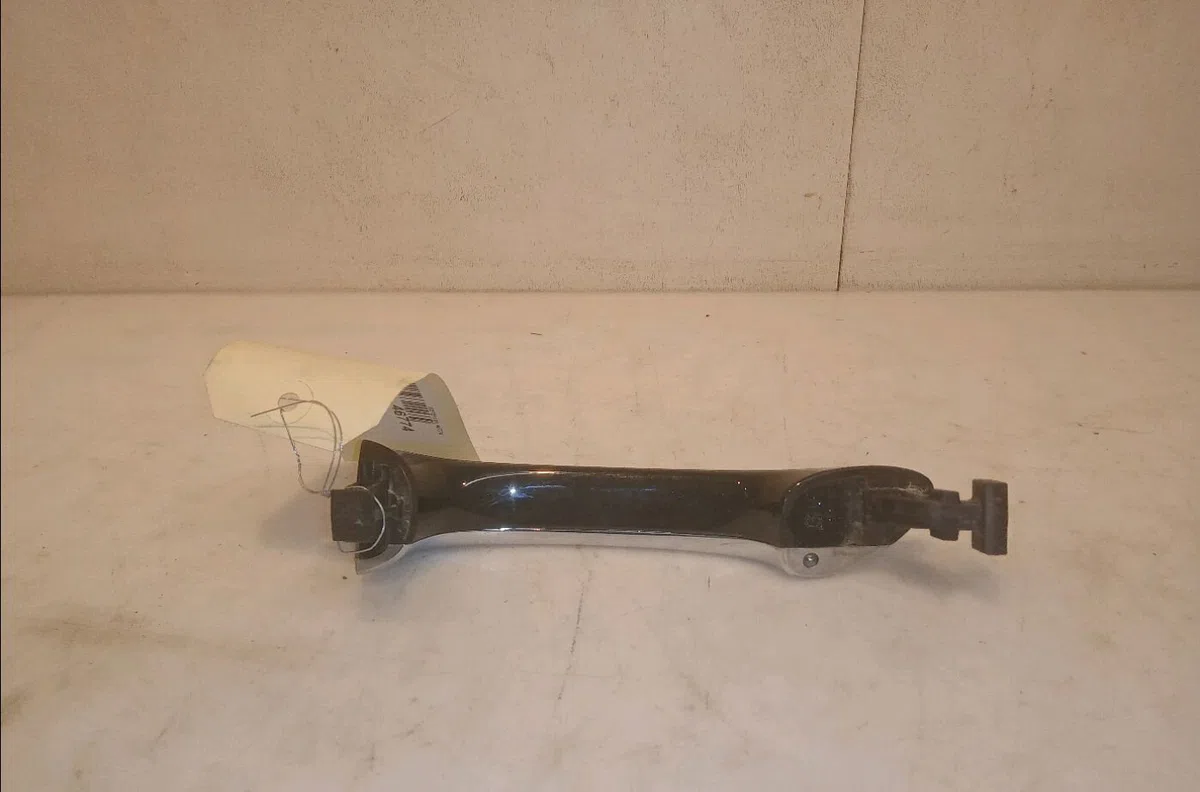 Poignee ext porte ard Mercedes-benz CLASSE A (W169) A 180 cdi (169.007, 169.307) (2004-2012) 5 portes occasion