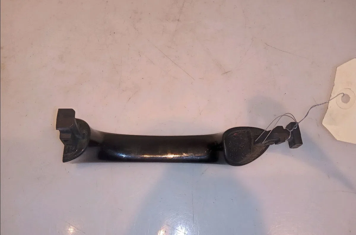Poignee ext porte ard Mercedes-benz CLASSE A (W169) A 180 cdi (169.007, 169.307) (2004-2012) 5 portes occasion