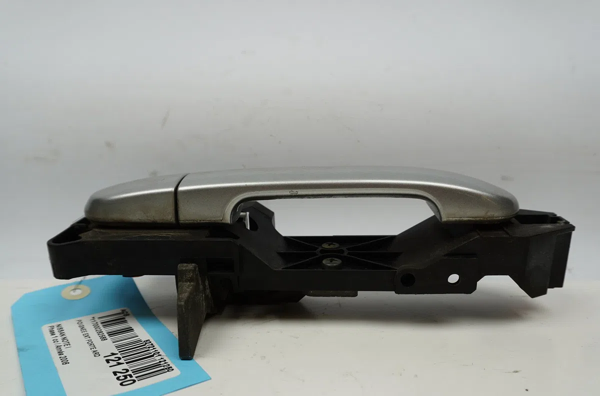 Poignee ext porte ard Nissan NOTE (E11, NE11) 1.5 dci (2010-2012) occasion