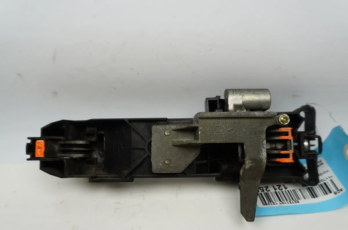 Poignee ext porte ard Nissan NOTE (E11, NE11) 1.5 dci (2010-2012) occasion