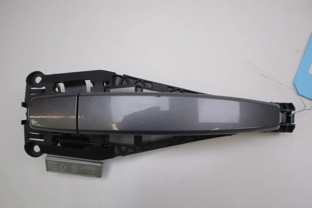 Poignee ext porte ard Opel MERIVA B Monospace (S10) 1.4 (75) (2010-2017) occasion