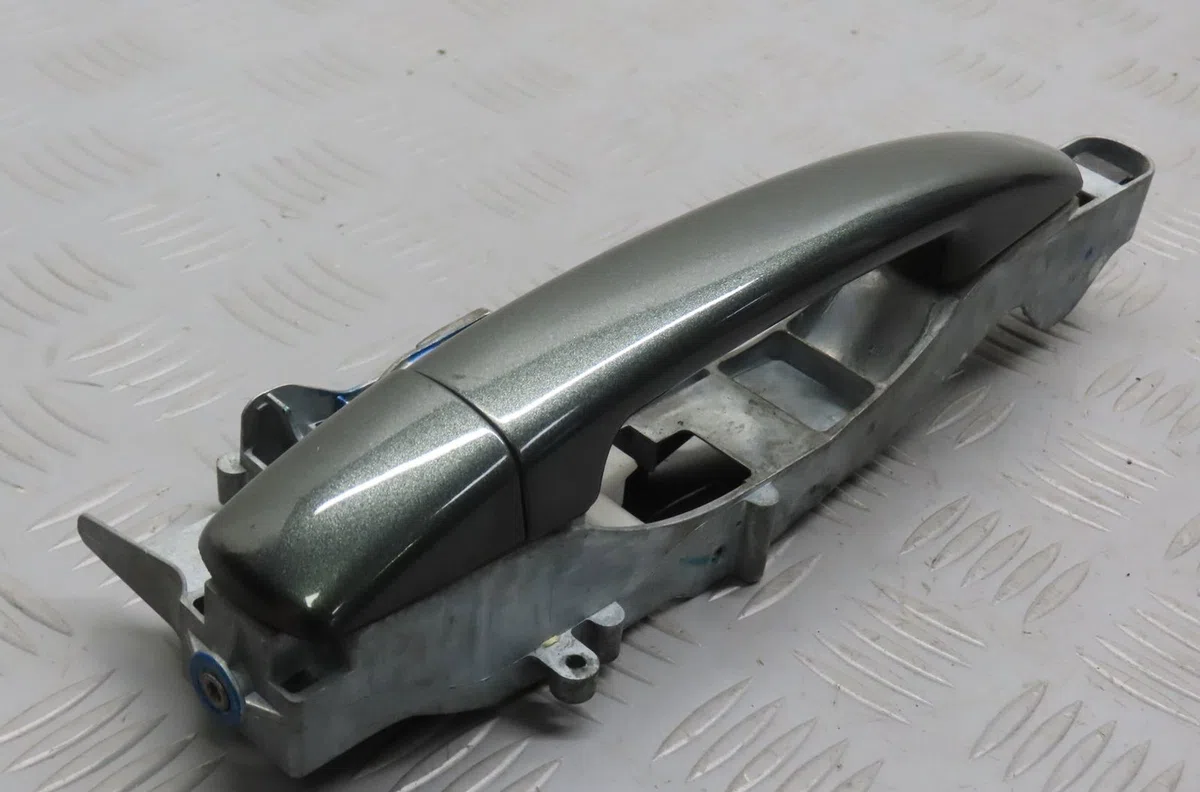 Poignee ext porte ard Peugeot 207 SW (WK_) 1.6 hdi (2007-2012) 5 portes occasion