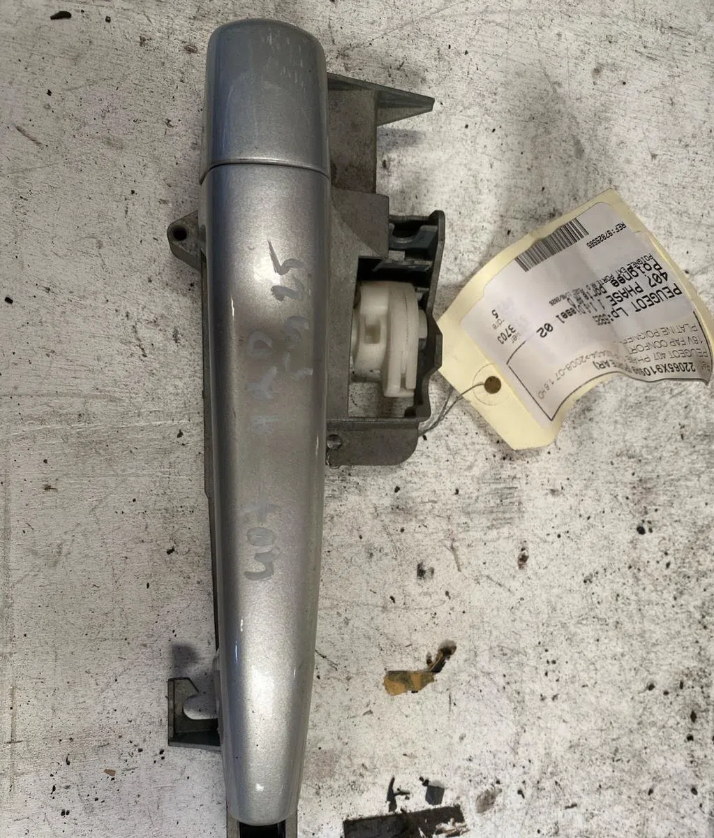 Poignee ext porte ard Peugeot 407 (6D_) 1.6 hdi 110 (6d9hzc, 6d9hyc) (2004-2010) occasion