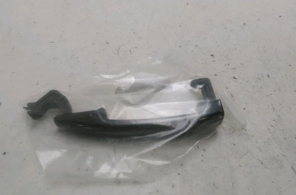 Poignee ext porte ard Peugeot 5008 (0U_, 0E_) 1.6 hdi (2010-2017) 5 portes occasion