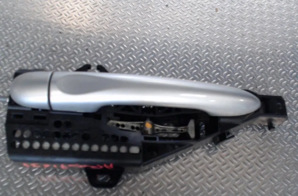 Poignee ext porte ard RENAULT CAPTUR 1  0 occasion