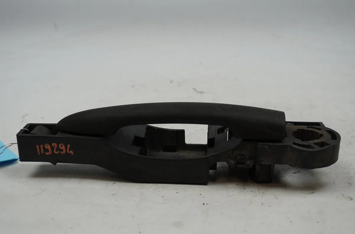 Poignee ext porte ard Renault CLIO III (BR0-1, CR0-1) 1.5 dci (c-br0g, c-br1g) (2005-2012) 5 portes occasion
