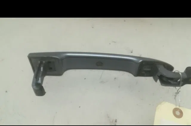 Poignee ext porte ard Renault LAGUNA III (BT0-1) 2.0 dci (bt07, bt0j, bt14, bt1a, bt1s) (2007-2015) 5 portes occasion