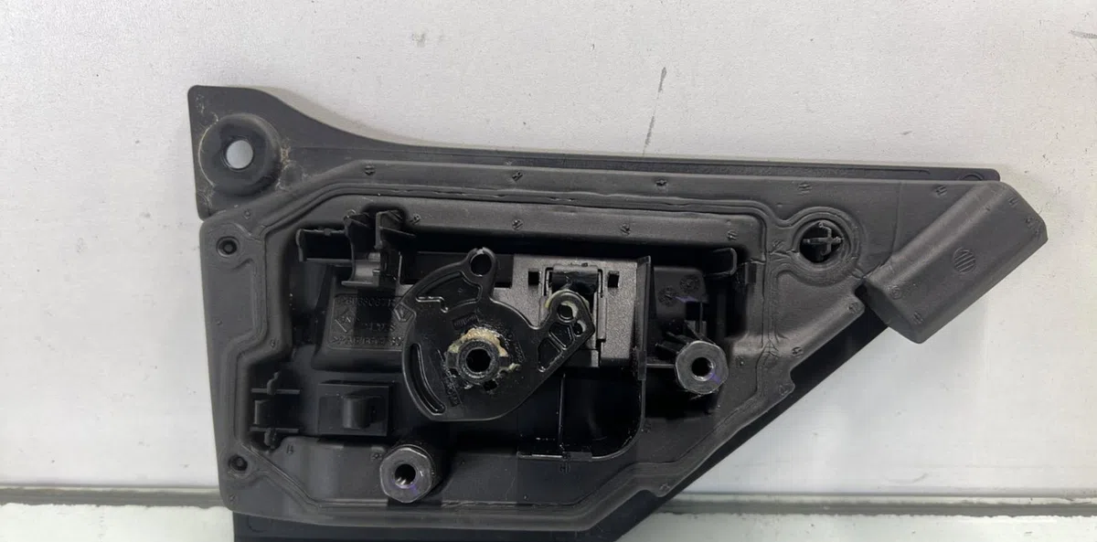 Poignee ext porte ard RENAULT TWINGO 3 PHASE 2 occasion