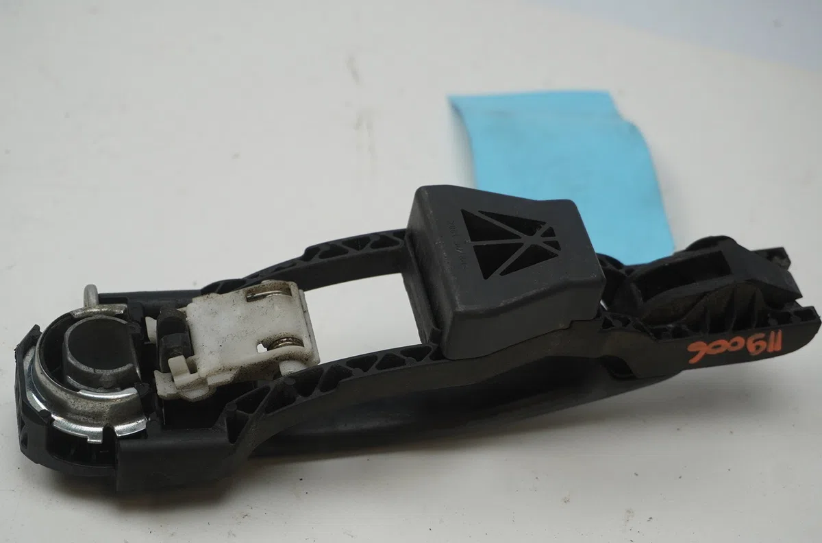 Poignee ext porte ard Seat IBIZA III (6L1) 1.2 12v (2006-2009) occasion