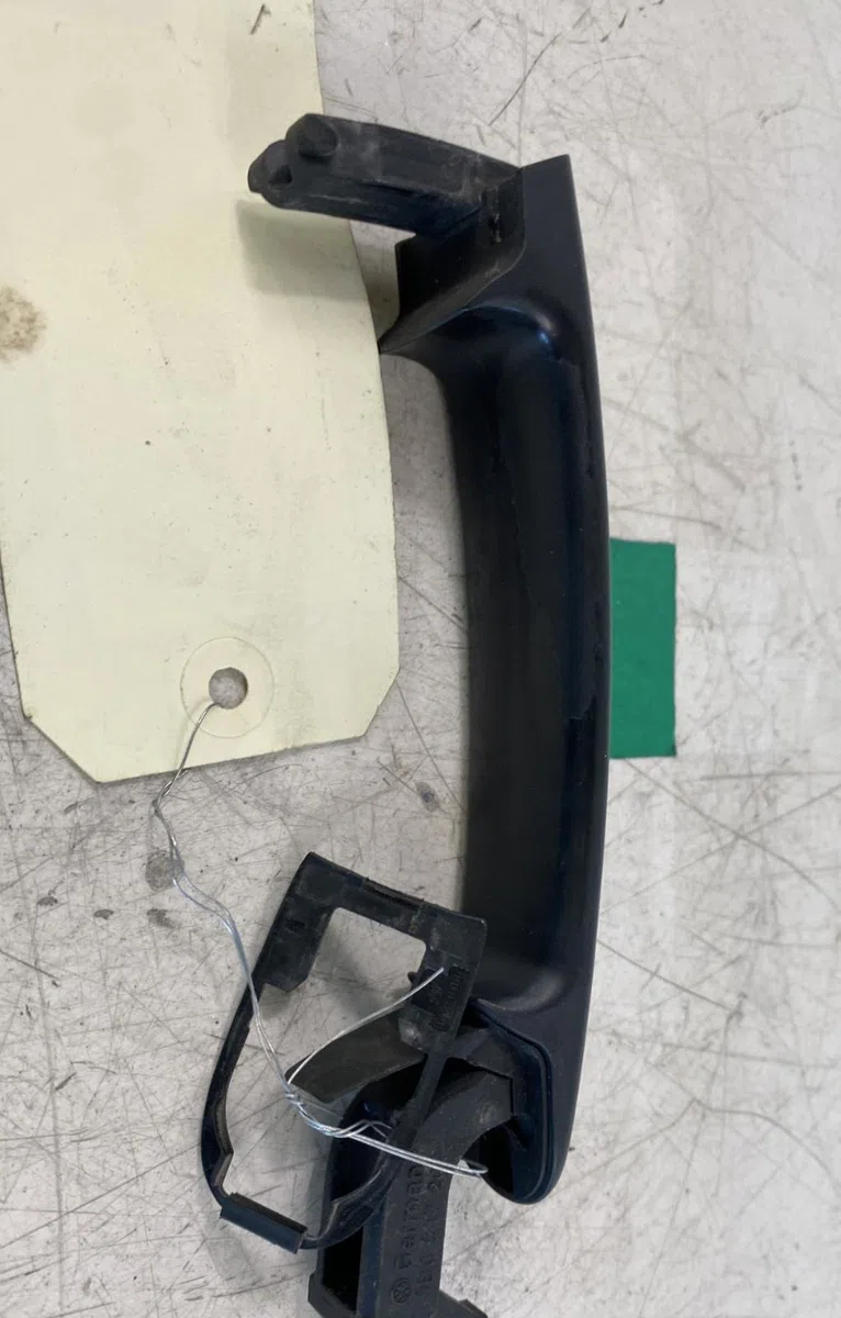 Poignee ext porte ard Seat IBIZA III (6L1) 1.2 (2002-2006) occasion