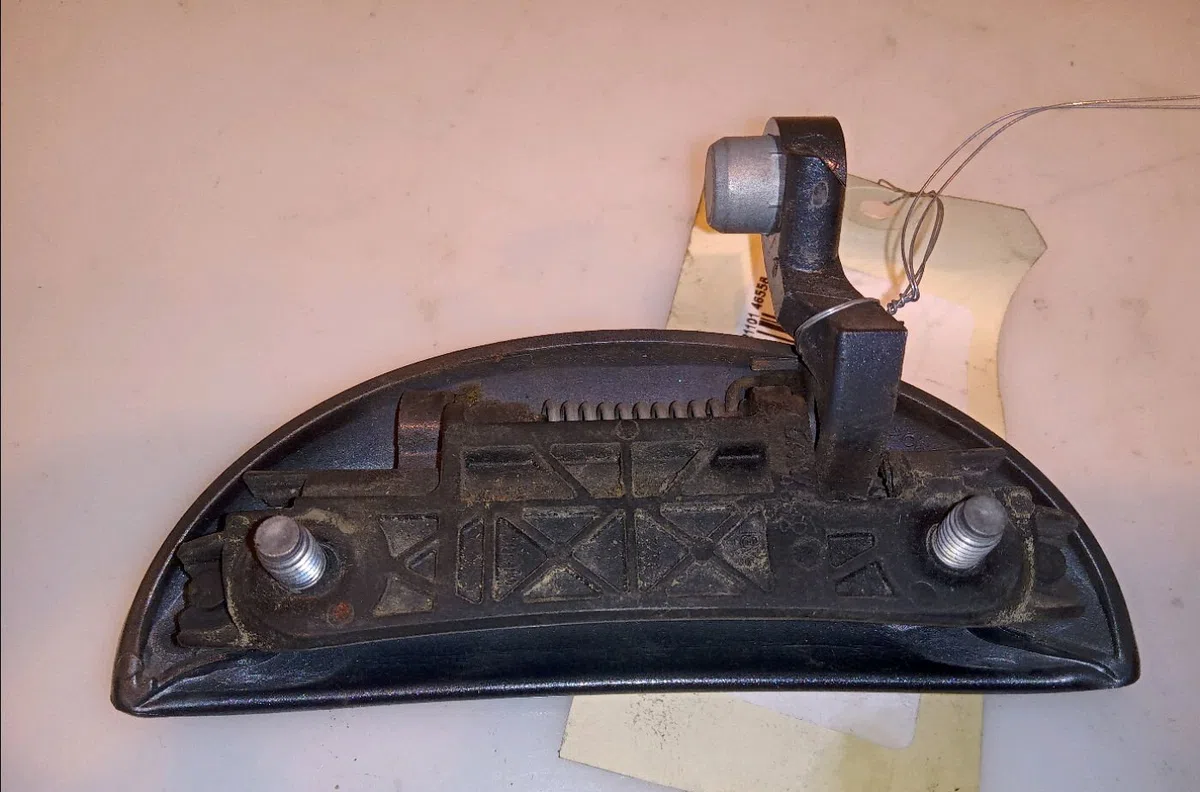 Poignee ext porte ard Toyota AYGO (_B1_) 1.0 (kgb10_) (2005-2014) 5 portes occasion