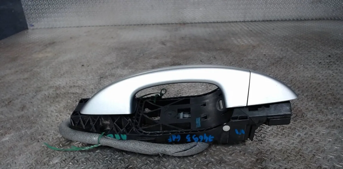 Poignee ext porte ard VOLKSWAGEN GOLF 6 GOLF 6 occasion