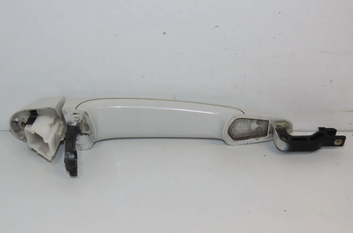 Poignee ext porte arg Bmw 3 (E90) 335 d (2006-2011) occasion