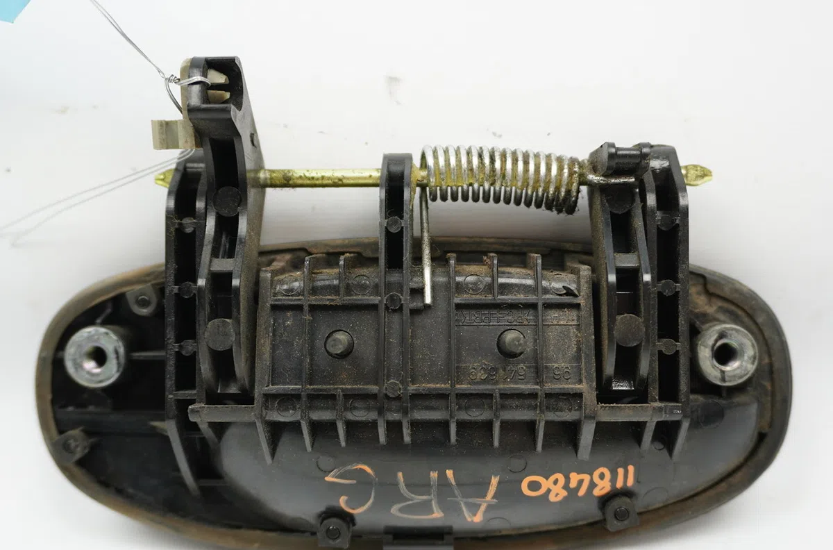 Poignee ext porte arg Chevrolet AVEO - KALOS 3-5 portes (T250, T255) 1.2 (2008) 5 portes occasion