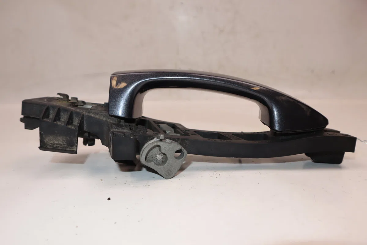Poignee ext porte arg Ford FIESTA VI (CB1, CCN) 1.4 tdci (2010-2012) 3 portes occasion