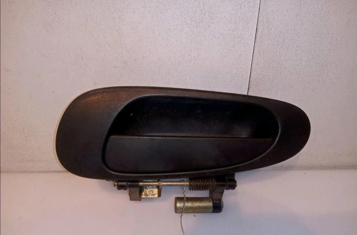 Poignee ext porte arg Honda CIVIC VII Hatchback (EU, EP, EV) 1.6 i (ep2, eu8, eu6) (2001-2005) occasion
