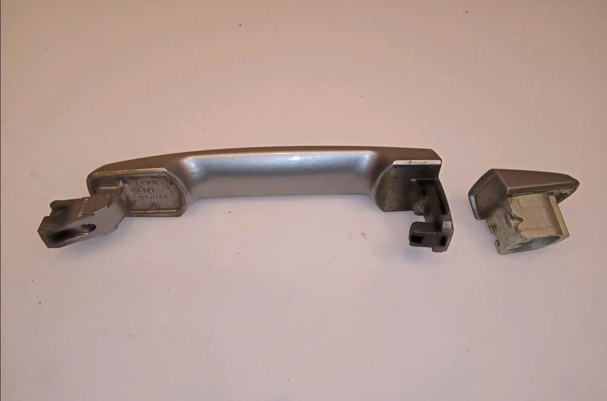Poignee ext porte arg Nissan QASHQAI - QASHQAI 2 I (J10, NJ10, JJ10E) 2.0 dci (2007-2013) occasion