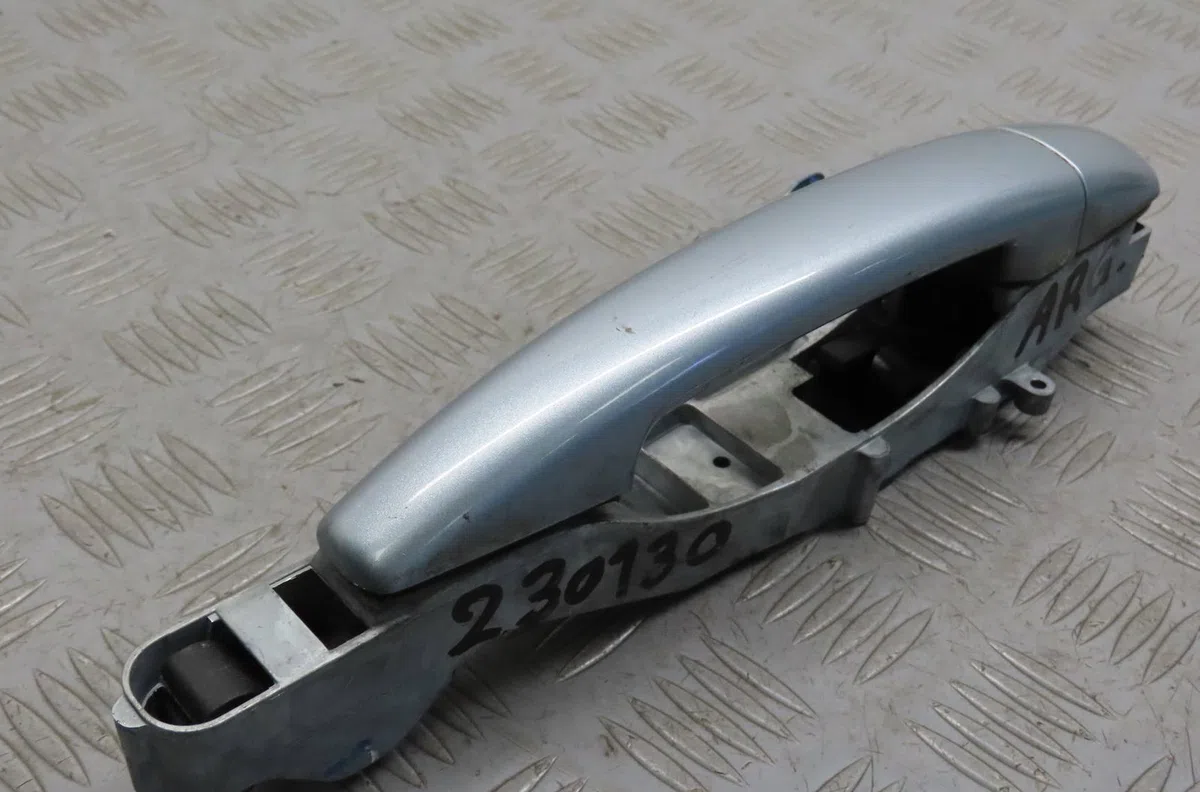 Poignee ext porte arg Peugeot 207 SW (WK_) 1.6 hdi (2007-2012) 5 portes occasion