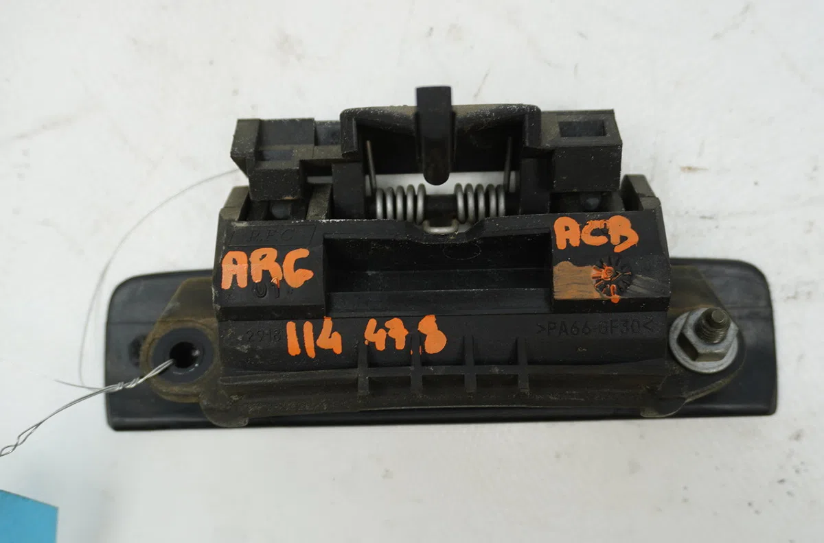 Poignee ext porte arg Peugeot 306 3-5 portes (7A, 7C, N3, N5) 1.4 (1993-2001) 5 portes occasion