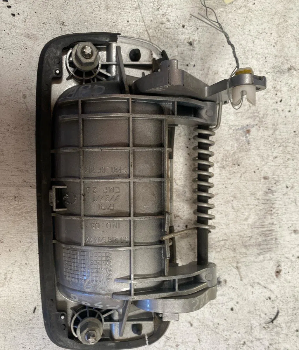 Poignee ext porte arg Peugeot 406 (8B) 2.0 hdi 110 (1998-2001) 4 portes occasion