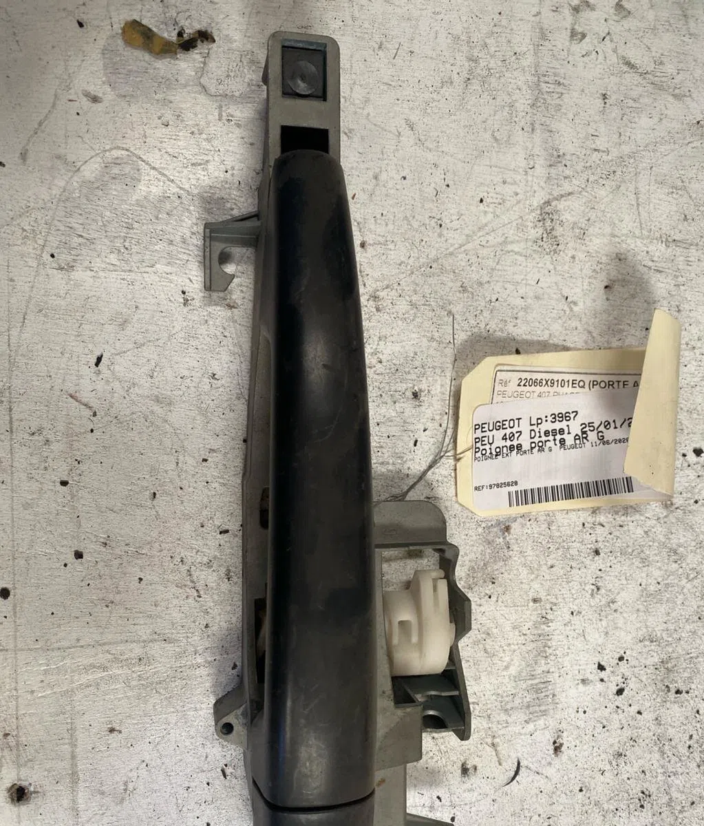 Poignee ext porte arg Peugeot 407 (6D_) 2.0 hdi 135 (6drhrh, 6drhre, 6drhrg, 6drhrj) (2004-2010) 4 portes occasion